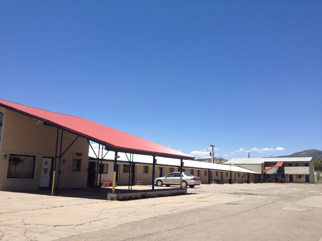 Travel Motel Raton Exterior photo
