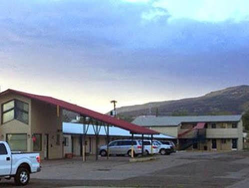 Travel Motel Raton Exterior photo